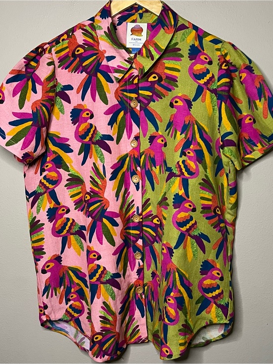 FARM Rio Tops - Farm Rio For Anthropologie Printed Surf Shirt Women Large Green Pink Parrots New